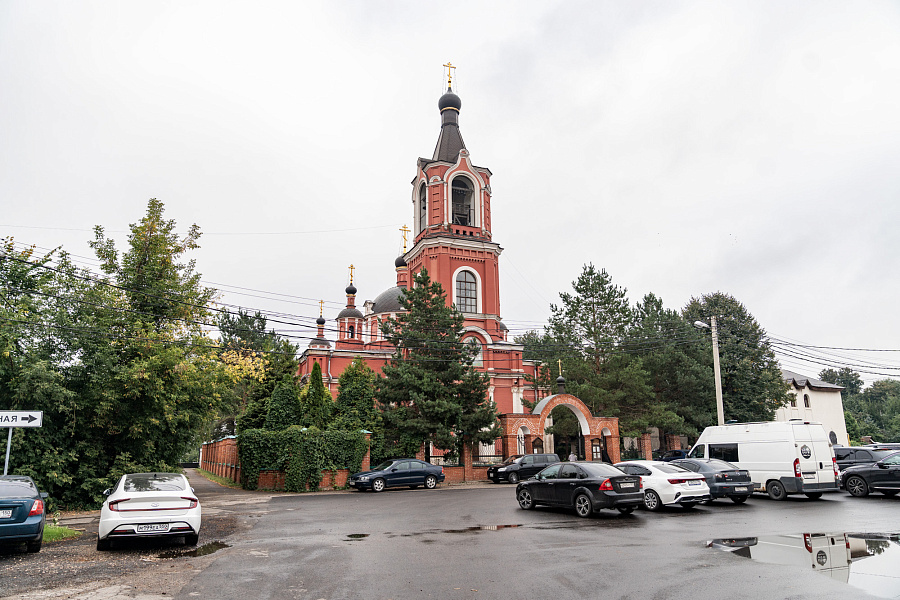 Архиерейское богослужение в храме мучеников Флора и Лавра села Ям г.о. Домодедово